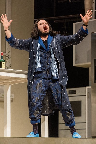 Intiman Theatre Two Mile Hollow Review Seattle, Washington wa. - Image